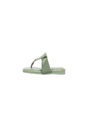 Women Green Solid Triangle Design Open Toe Flats 1