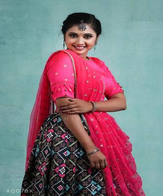 Girls Silk Patola Lehenga 3