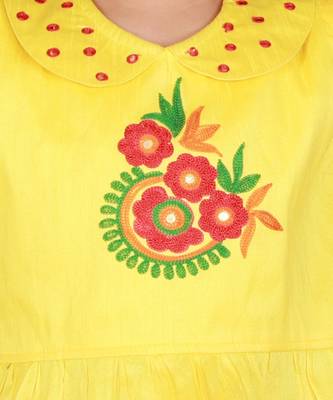 KID1 Mirror Embroidered Work Top With Pattola Print Dhoti 5