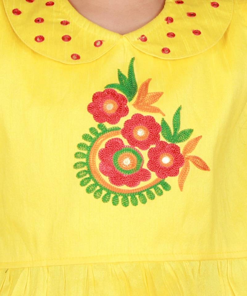 KID1 Mirror Embroidered Work Top With Pattola Print Dhoti