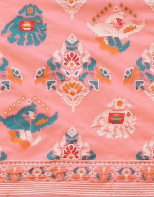 Intriguing Pink Woven Silk Patola Wedding Saree 4