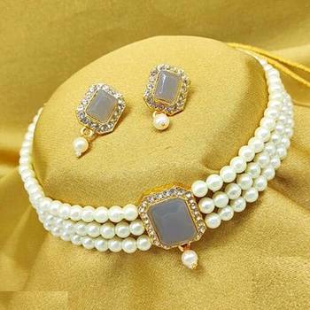 Mad Club Beaded Ethnic Kundan Choker Necklace & Earring Set For Women 1