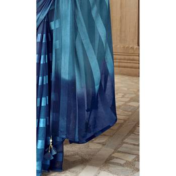 Blue printed chiffon saree with blouse 3