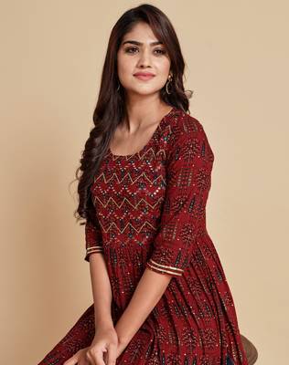 Red printed viscose rayon maxi-dresses 5
