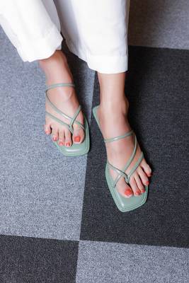 Women Green Uber Stylish  Solid Strappy Open Toe Flats 4