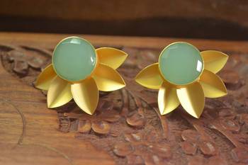 Classic Designer Semi Precious Stone Floral Studs Earrings 2