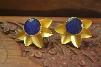 Classic Designer Semi Precious Stone Floral Studs Earrings 2