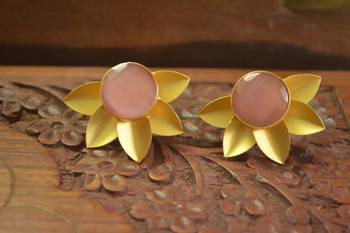 Classic Designer Semi Precious Stone Floral Studs Earrings 2