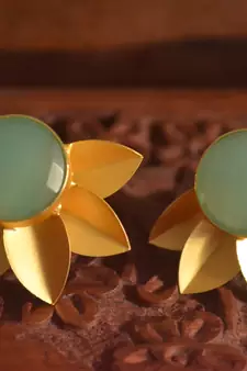 Classic Designer Semi Precious Stone Floral Studs Earrings