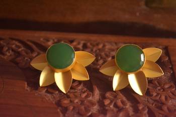 Classic Designer Semi Precious Stone Floral Studs Earrings 2