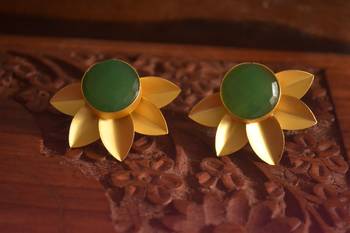 Classic Designer Semi Precious Stone Floral Studs Earrings 3