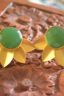 Classic Designer Semi Precious Stone Floral Studs Earrings