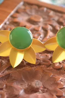 Classic Designer Semi Precious Stone Floral Studs Earrings
