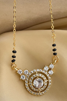 White mangalsutra
