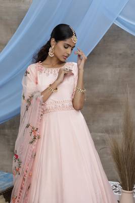 Provocative Peach Thread Embroidered Work Georgette Anarkali Long Gown Semi Stitched 2