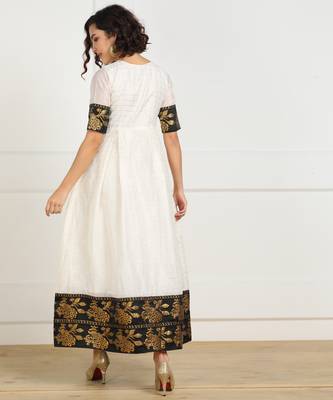 Women Embroidered Chanderi Ethnic Kurta 2