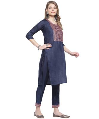 Mohvogue Women's Navy Blue Silk Blend Kurta With Pant 3