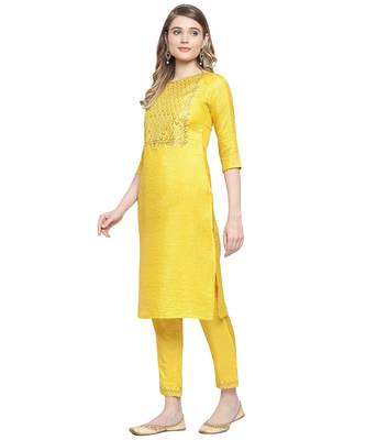 Mohvogue Women's Yellow Silk Blend Kurta With Pant. 2
