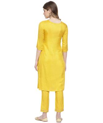 Mohvogue Women's Yellow Silk Blend Kurta With Pant. 4