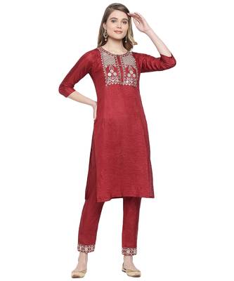 Mohvogue Women's Maroon Silk Blend Kurta With Pant. 1