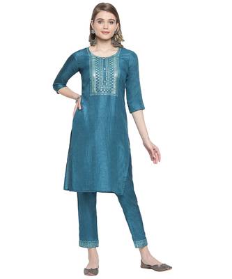 Mohvogue Women's Teal Silk Blend Kurta With Pant. 1