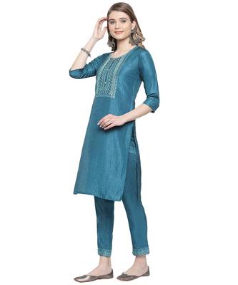 Mohvogue Women's Teal Silk Blend Kurta With Pant. 2