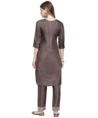 Mohvogue Women's Brown Silk Blend Kurta With Pant. 4