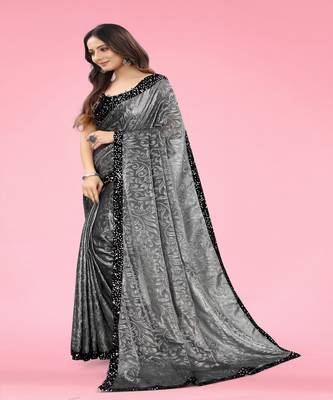 Women Grey Lycra Blend Zari Print Saree 3