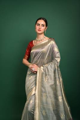 Pink woven linen saree with blouse 3