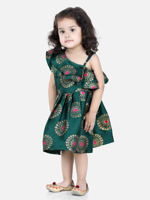 BownBee One Shoulder Frill Jacquard Frock Party Dress For Girls- Green 2