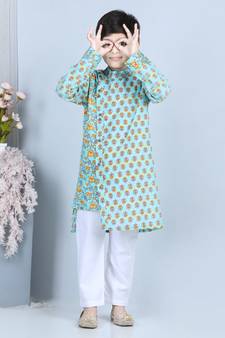 Printed Kurta with white cotton pajama