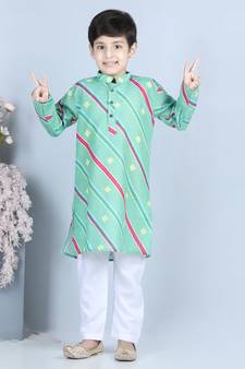 Green Leheriya printed kurta with white cotton pajama