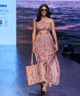 Salmon pink detailed berry blush tropical printed sarong 1