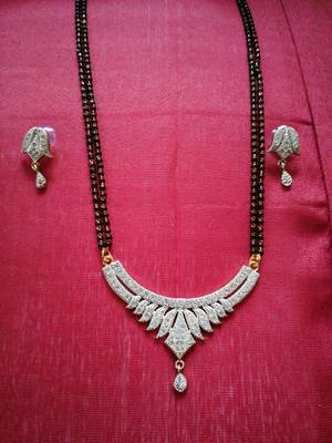 Twinkling Gold Diamond Designer mangalsutra 1