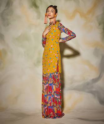 Pink Geometric Printed Kurti Gharara Set 2