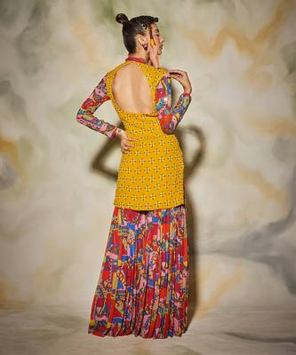 Pink Geometric Printed Kurti Gharara Set 4