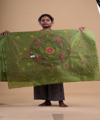 GREEN,PINK & YELLOW  KATHA STITCH Hand Woven   Handloom  Saree. 3