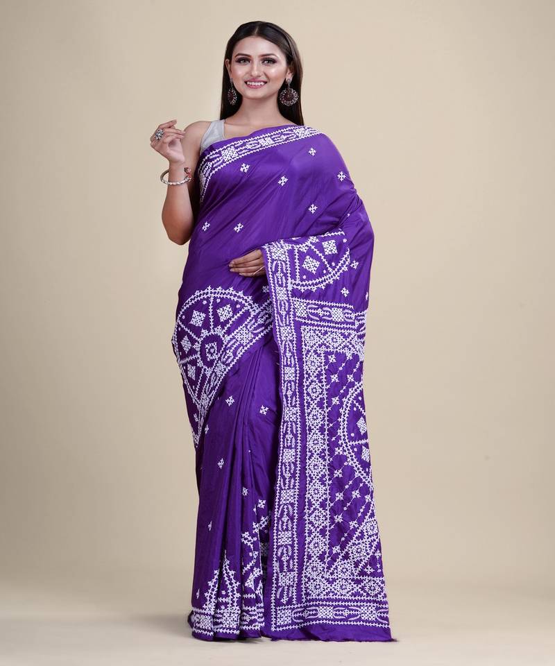 PURPLE & WHITE  GUJRATI KATHA STITCH Hand Woven Tant  Handloom  Saree.