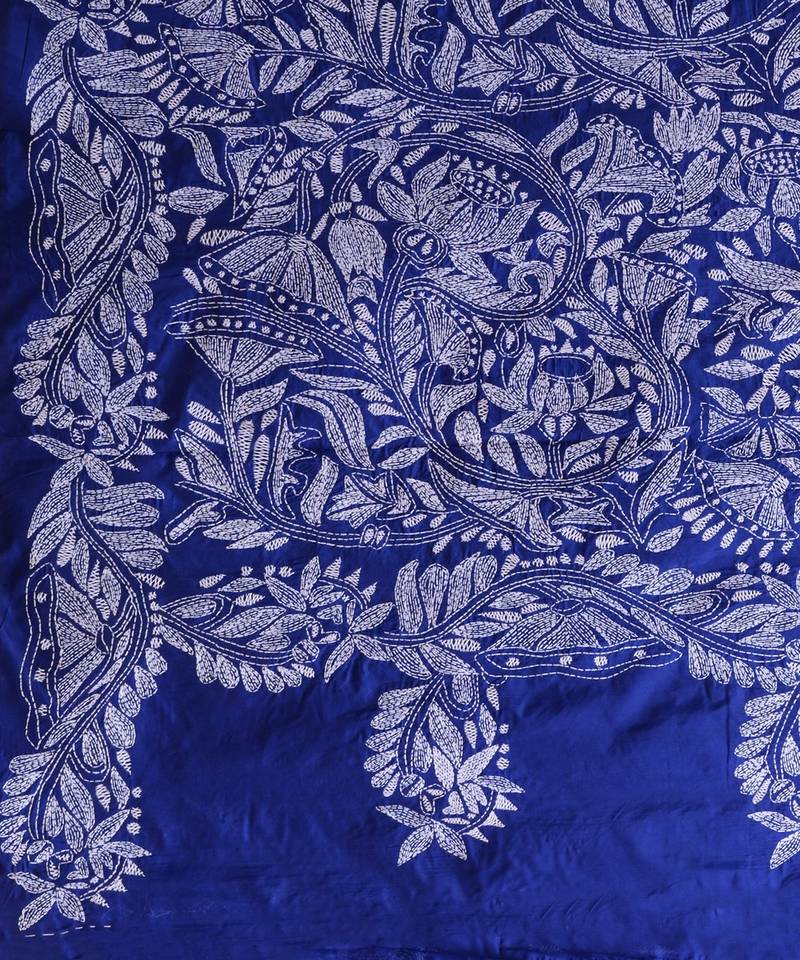 BLUE & WHITE PADMA KATHA STITCH Hand Woven Tant  Handloom  Saree.