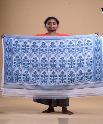 White & Blue Dhakai Jamdani Hand Woven Cotton Silk Handloom Saree. Without Blouse 4