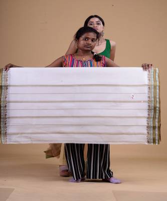 WHITE & GREEN TANT Hand Woven Cotton Handloom bengali Saree. 2