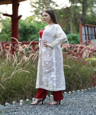 SHADES White Embroidered kota shug with maroon suit  (set of 3) 1