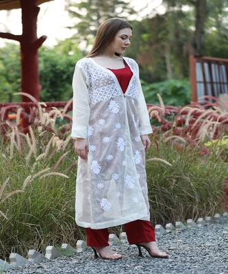SHADES White Embroidered kota shug with maroon suit  (set of 3) 2