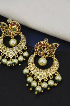 Gold emerald   jewellery