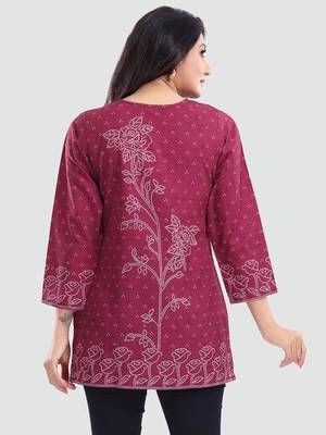Magenta printed crepe short-kurtis 3