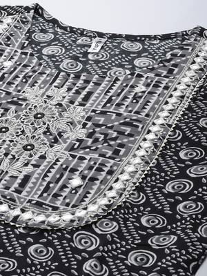 Black printed rayon kurtas-and-kurtis 4