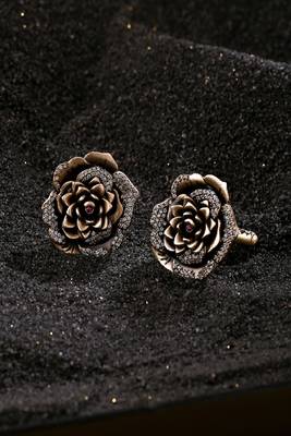 Regal Rose Cufflinks 1