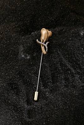 Lover's Rose Lapel Pin 1