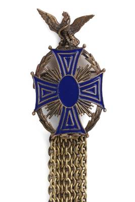 The rising Eagle Brooch 3
