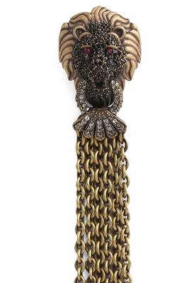 The Lion Chain Brooch 3